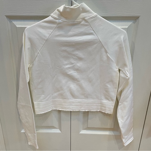 Fabletics crop jacket - Picture 3 of 3